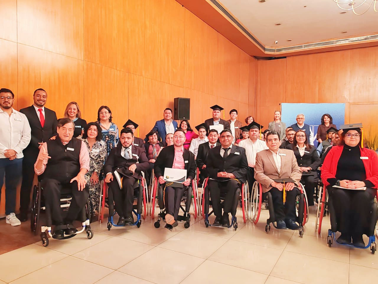Fundaci&oacute;n Humanista de Ayuda a Discapacitados (FHADI), I.A.P. celebra la clausura de la 12&ordf; generaci&oacute;n del Diplomado en Competencias y Habilidades Laborales